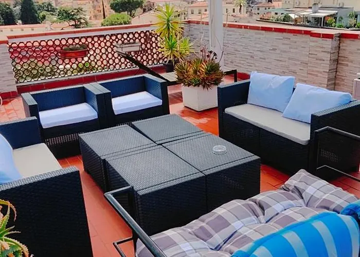 Panoramic Luxury Little Penthouse