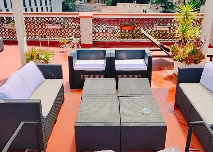 Panoramic Luxury Little Penthouse